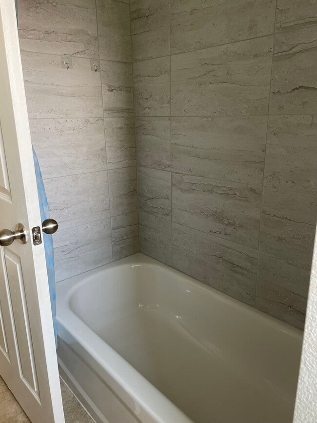 Building Photo - 1800 Emma Naylor Ct