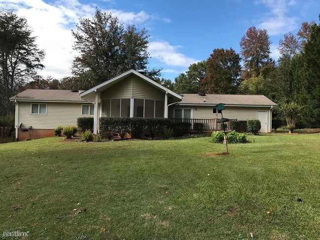 Foto del edificio - 28 Mountain Brook Trl