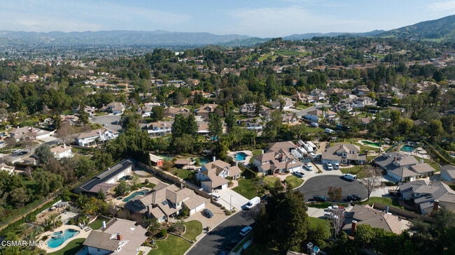 Building Photo - 525 Aqueduct Ct