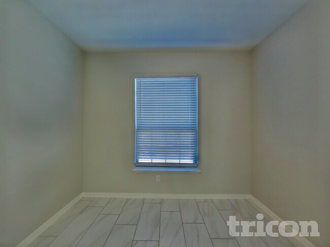 Foto del edificio - 1342 Barrel Dr