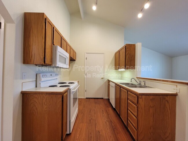 Foto del edificio - 3950 Cambria Way