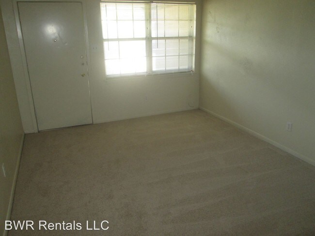 Building Photo - 3 br, 2 bath House - 902 SHERRY LANE