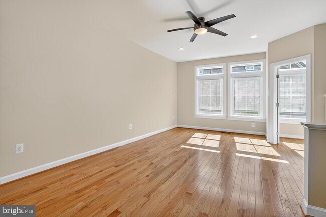 Foto del edificio - 44692 Collingdale Terrace