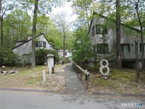 Building Photo - 8 Staunton Ct