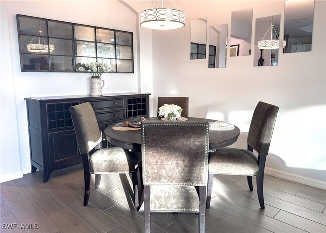 Foto del edificio - 5861 Sunningdale St