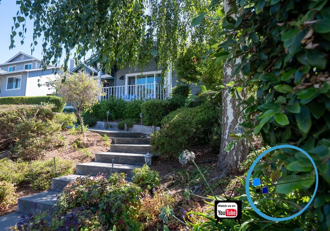 Building Photo - Benicia! Come home to your very own privat...