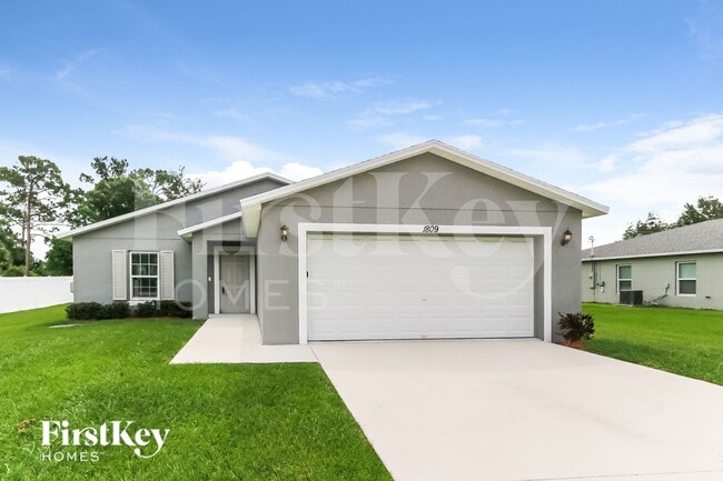 Building Photo - 1809 SW Cycle St