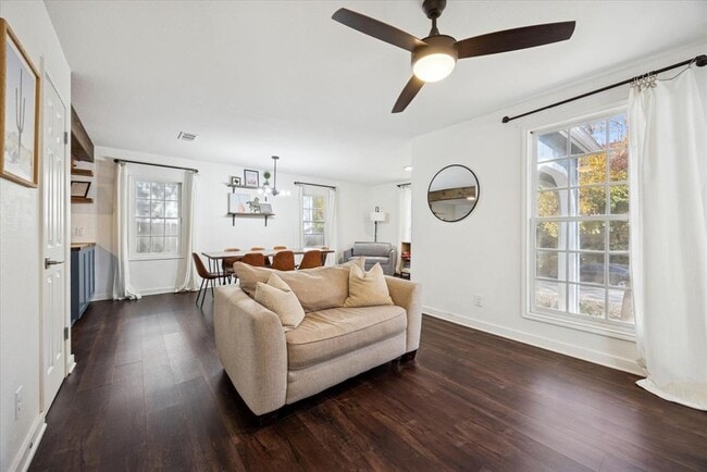 Foto del edificio - 604 Pressler St