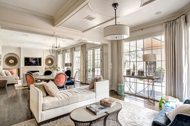 Building Photo - 3440 Locke Ln