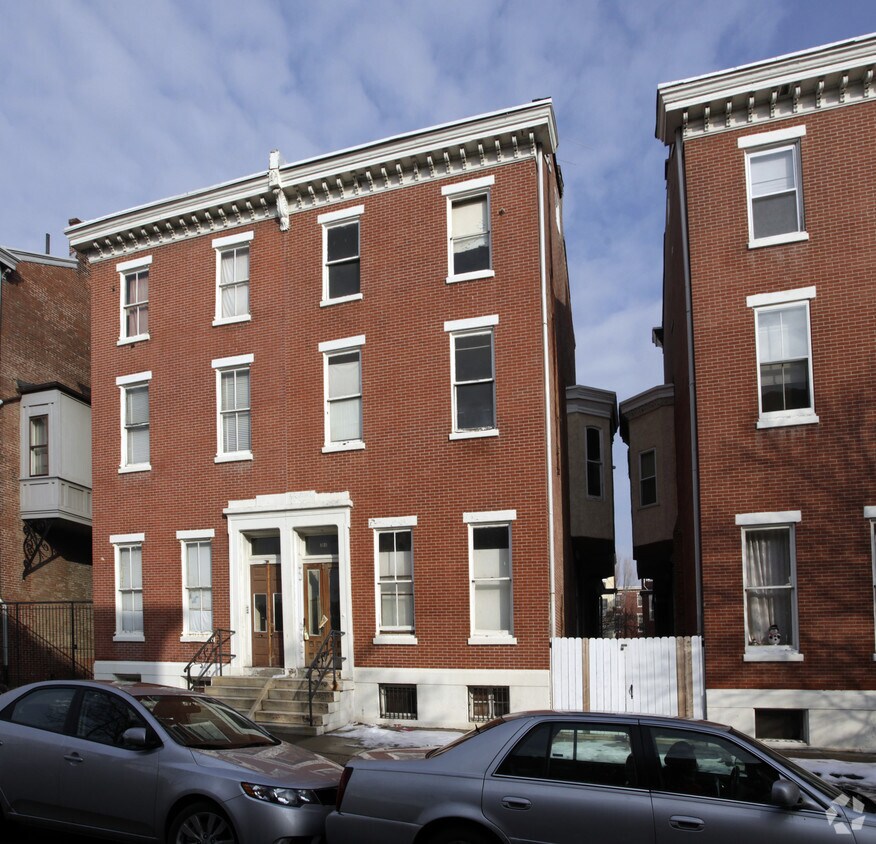 Primary Photo - 1621 Green St