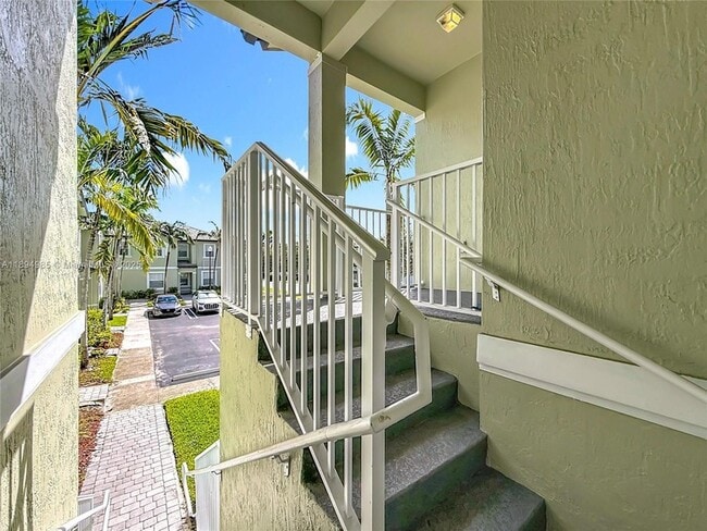 Foto del edificio - 2935 SE 1st Dr