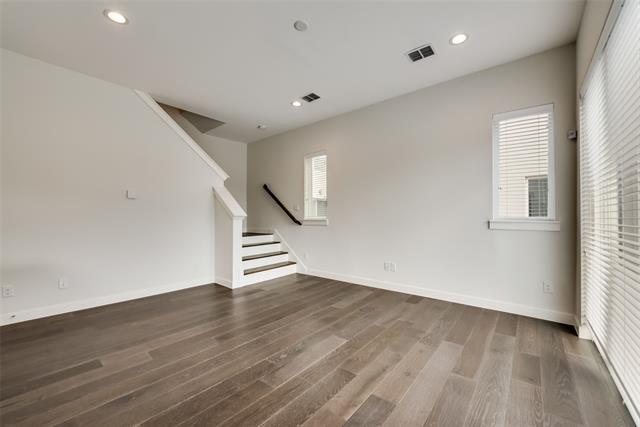 Building Photo - 1518 N Carroll Ave