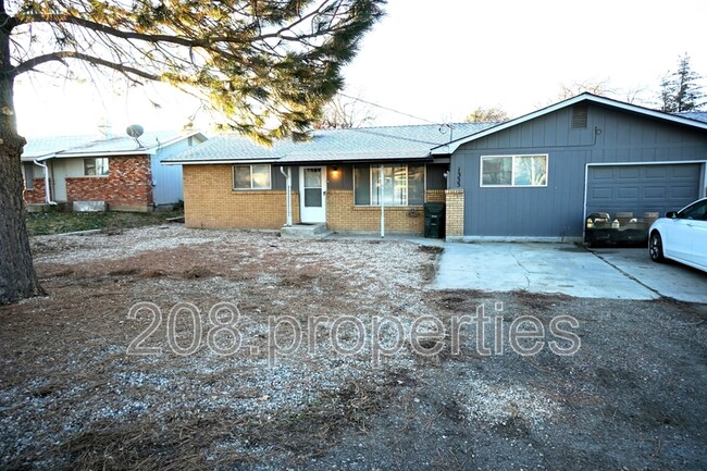 Building Photo - 1333 W Owyhee St