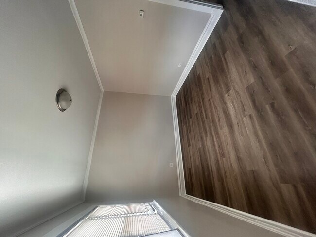 Foto del edificio - 5333 W Fullerton Ave