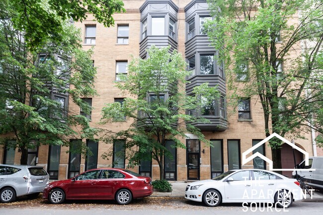 Foto del edificio - 877 W Lill Ave