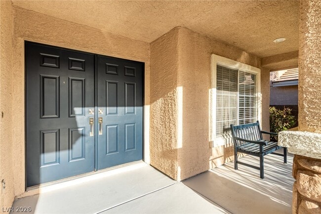 Building Photo - 10132 Desert Wind Dr