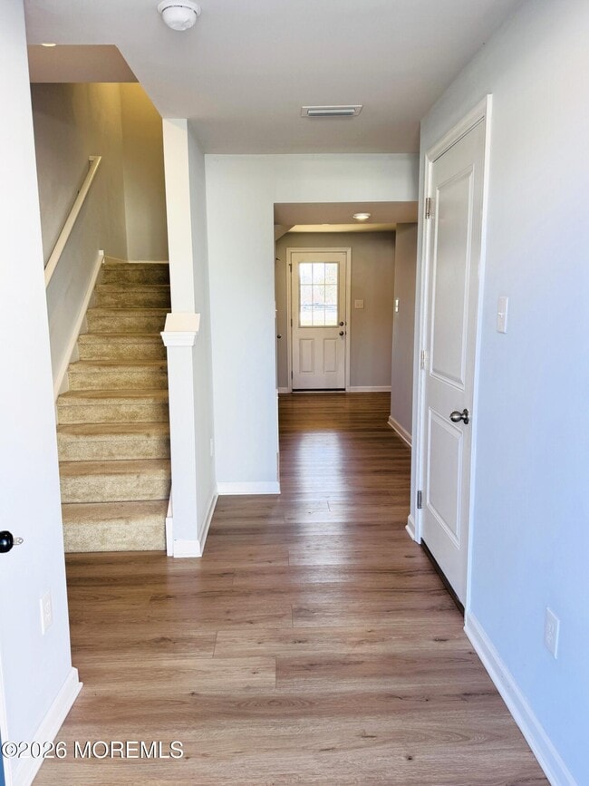 Building Photo - 207 Cyprus Ct