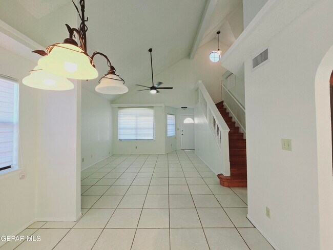 Foto del edificio - 732 Merriman Dr