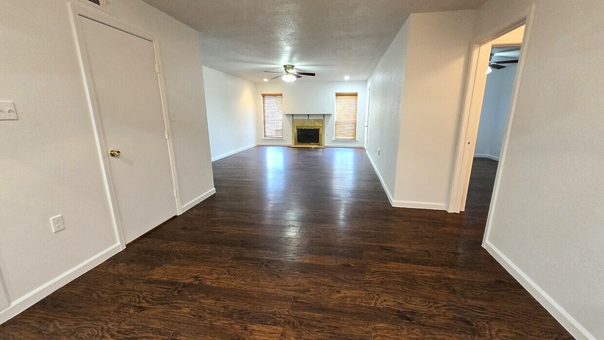 Foto principal - 7400 Bellerive Dr