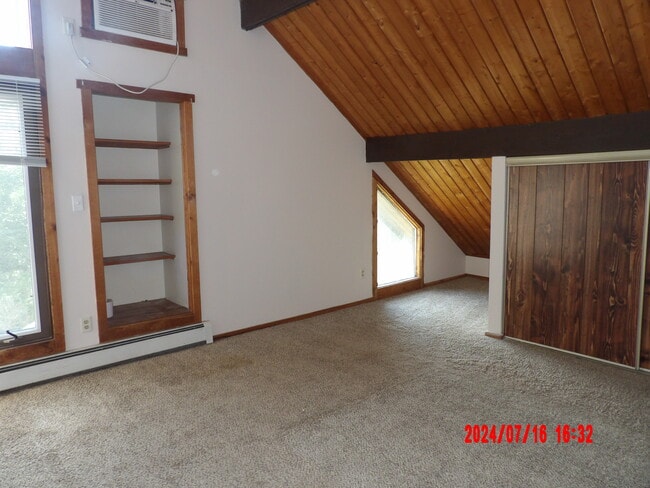 Building Photo - 1561 Treetop Trail