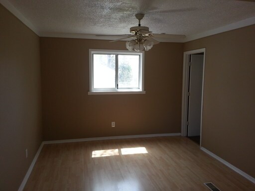 Building Photo - 14722 Lydia Ave
