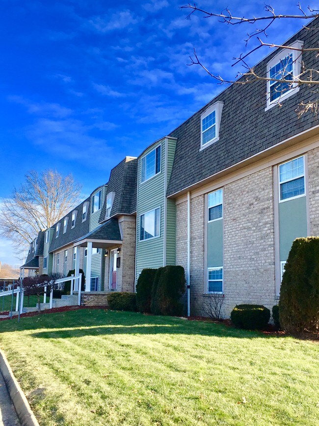 Hitchcock Apartments Apartments 7420 West Blvd Boardman, OH