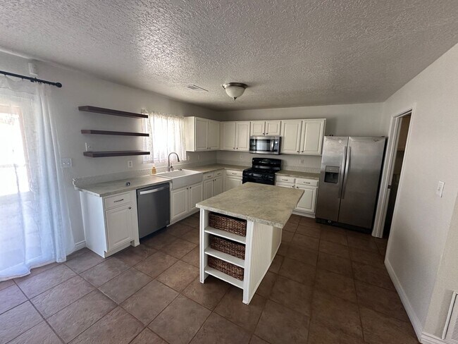 Foto del edificio - 8104 Rancho Paraiso NW