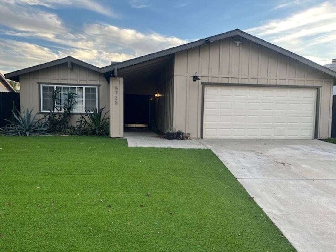 Foto principal - 5725 Sage Dr