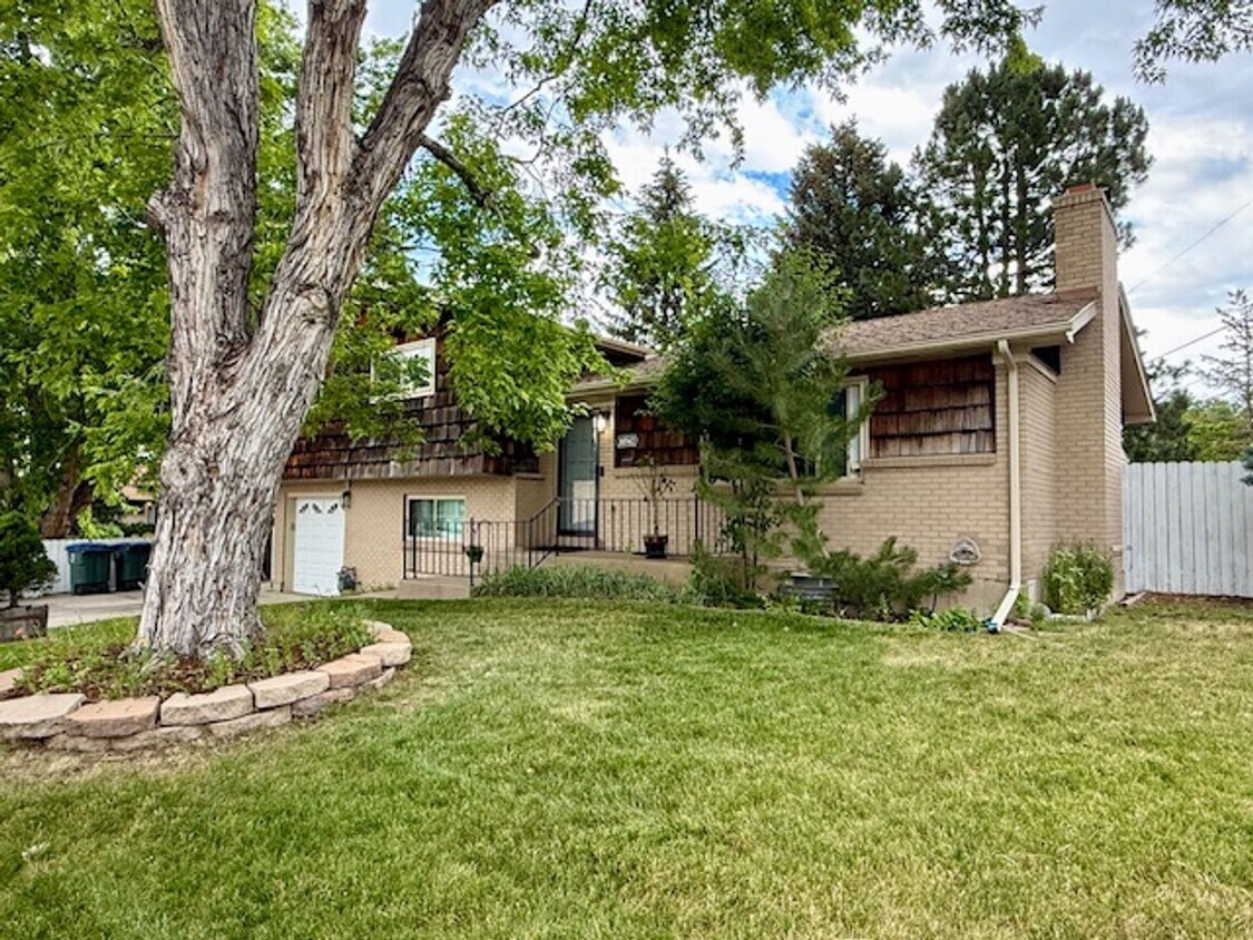 Park-like Yard, Updated Home - Park-like Yard, Updated Home