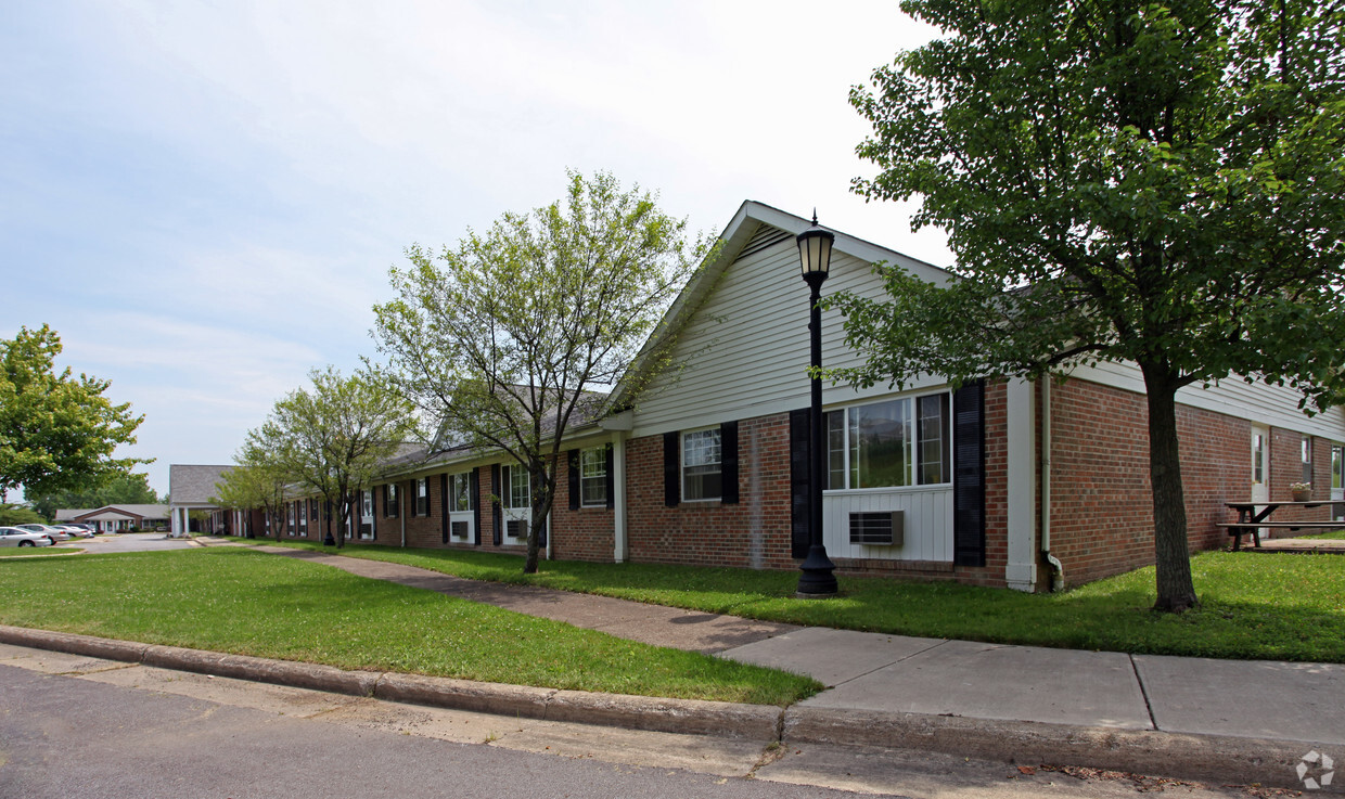 Foto del edificio - Geauga Metropolitan Housing Authority