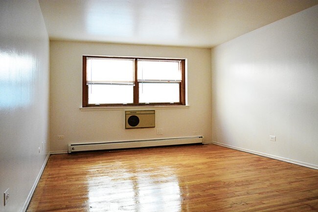 Interior - 1025 Hollywood Ave