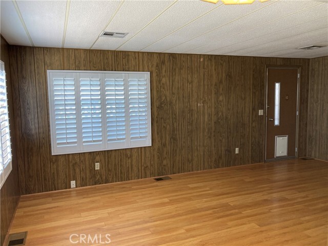 Building Photo - 1635 Santa Susana Dr