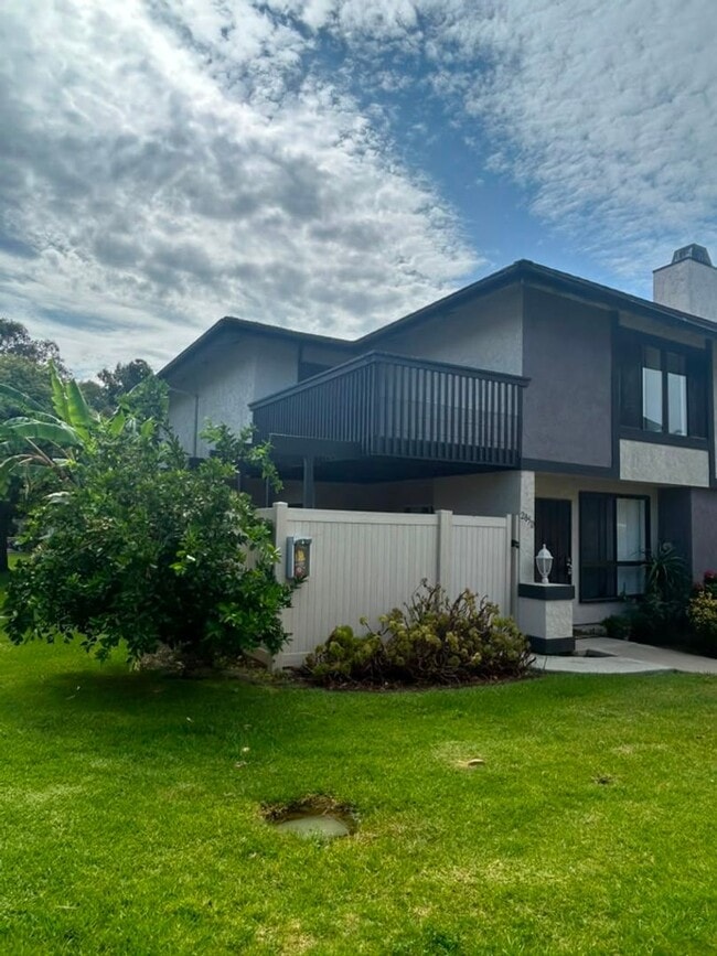 Building Photo - 285 Rancho Dr