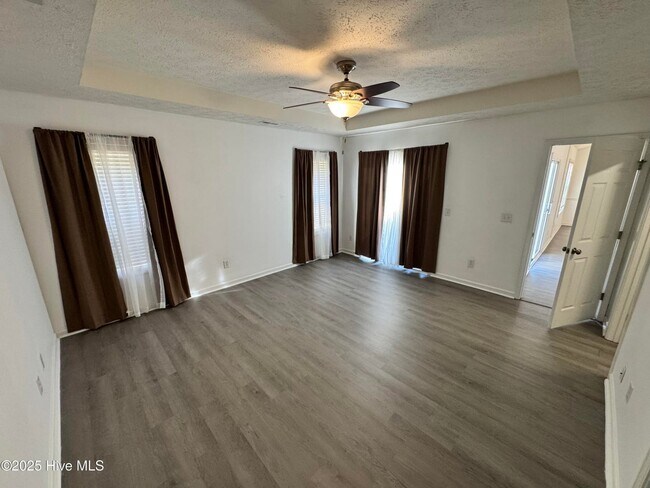 Foto del edificio - 103 Jasmine Ln