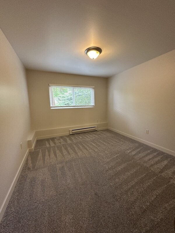 Foto del edificio - 3700 California Ave SW