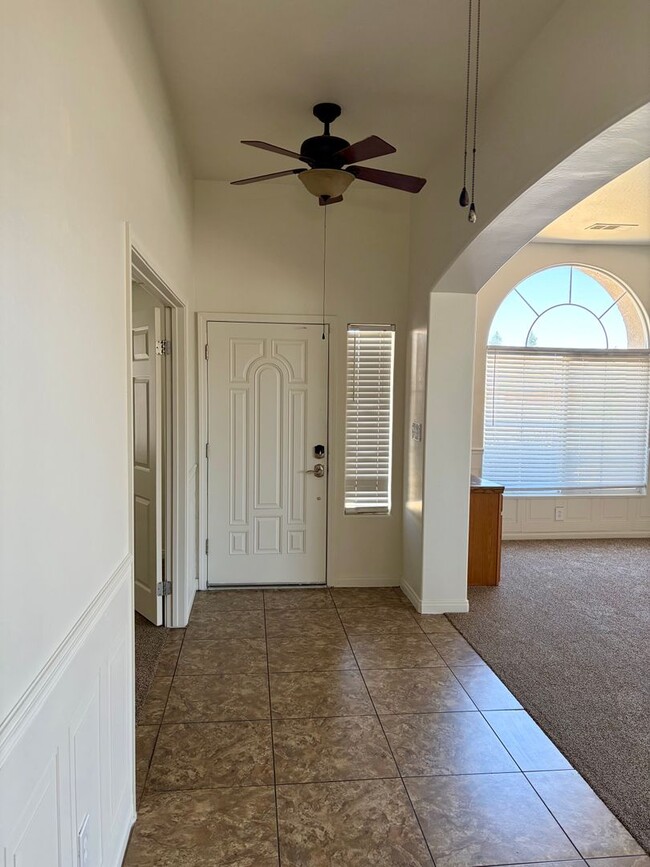 Building Photo - 118 Emerald Isle Way