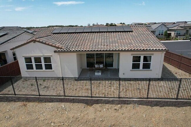 Foto del edificio - Spacious 2 bedroom 2 bath Home in 55+ Adul...