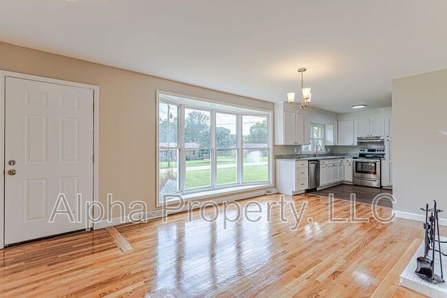 Building Photo - 101 Benjamin Ave