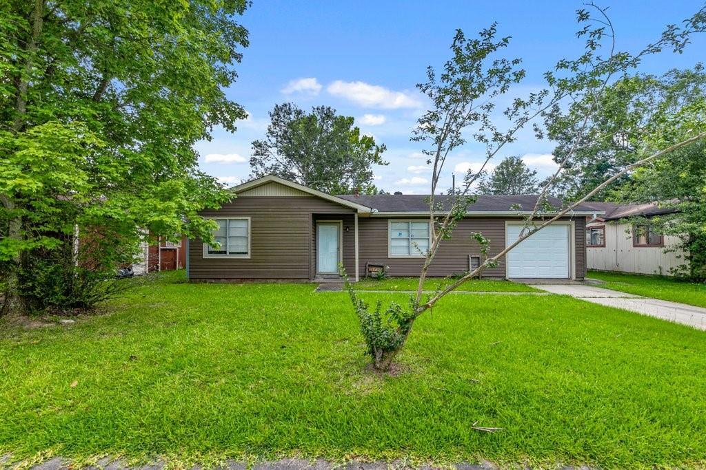 3715 Ridgemont Dr, Orange, TX 77630 House Rental in Orange, TX