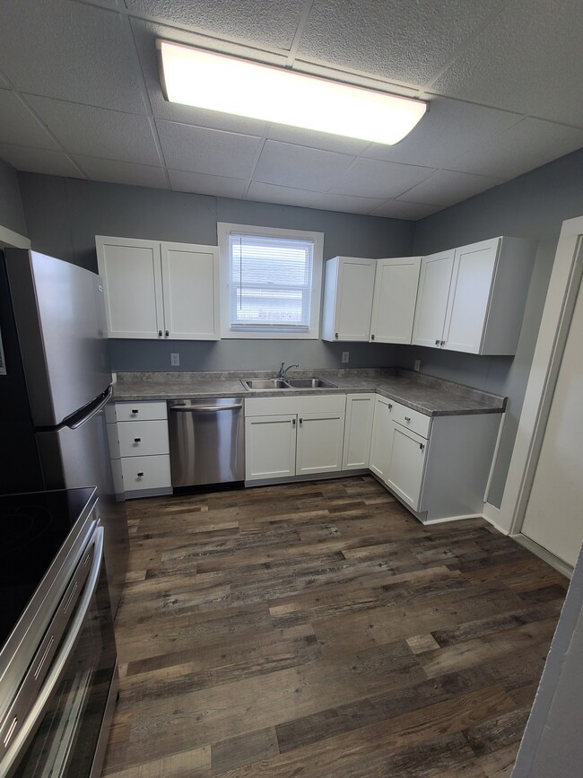 Kitchen - 708 State St