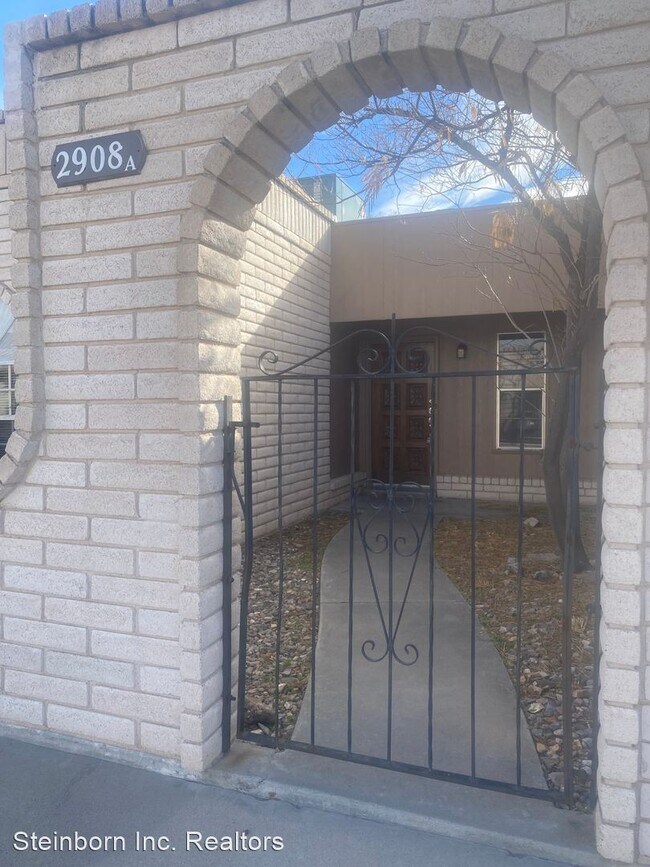 Building Photo - 2 br, 2 bath House - 2908 Los Amigos Unit A