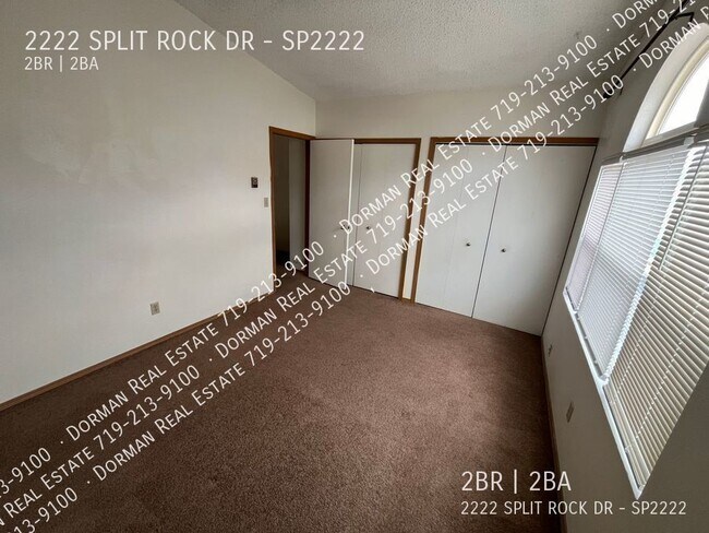 Building Photo - Two Bedroom Townhome in Rockrimmon