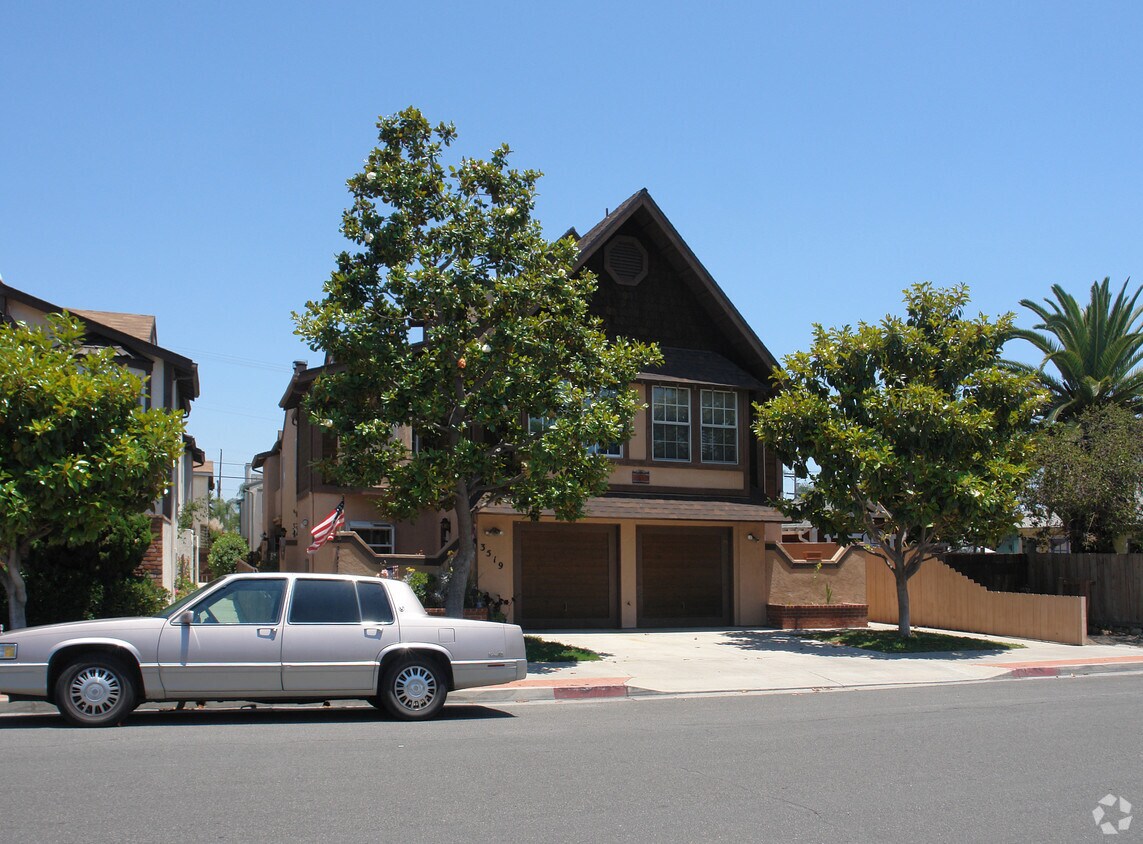 Building Photo - 3519 31st St