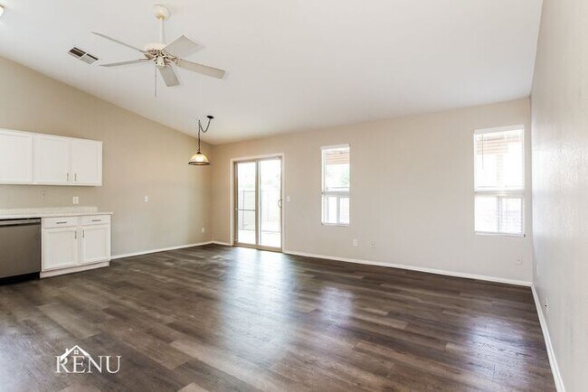 Building Photo - 14492 W Carlin Dr