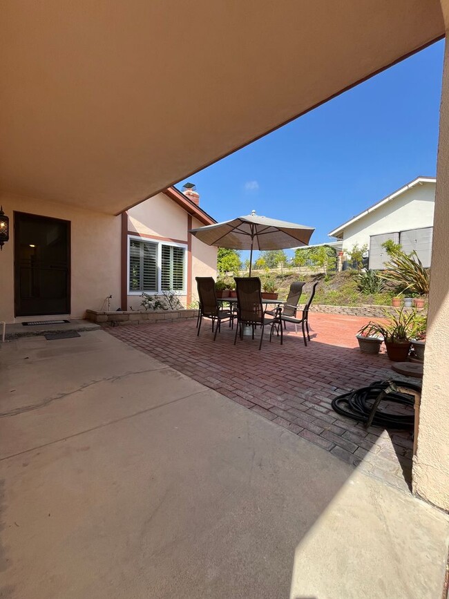 Building Photo - A BEAUTY! 2 BR/2 Bath PLUS LARGE OFFICE, 1...