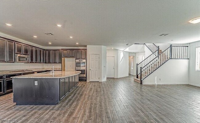 Foto del edificio - 3159 Hazy Hills Ave