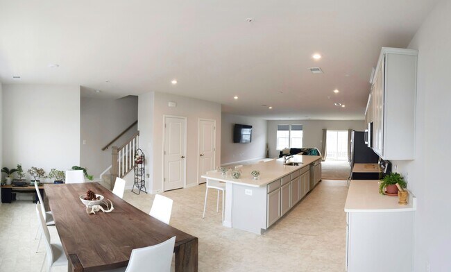 Building Photo - 10510 Neil Armstrong Way
