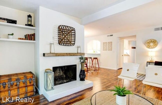 Building Photo - 3 br, 2.5 bath House - 212 Sylvia Way
