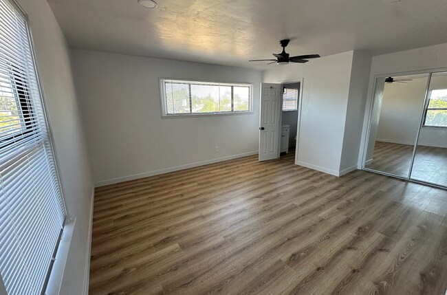 Foto del edificio - 6441 Montezuma Rd