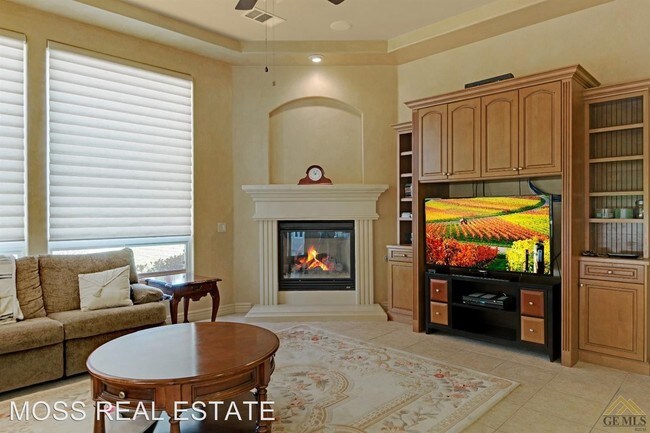 Building Photo - 5 br, 3 bath House - 12400 Trinity Dr